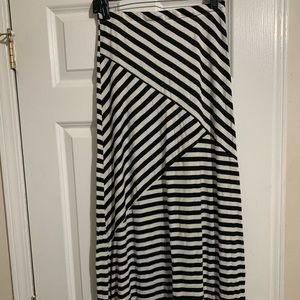 Black and white, stripped maxi skirt